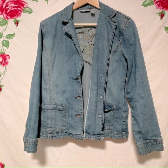 Chico's Platinum SZ 1 Blue Jean Denim Jacket Pockets Buttons Embroidered Back - Picture 2 of 8